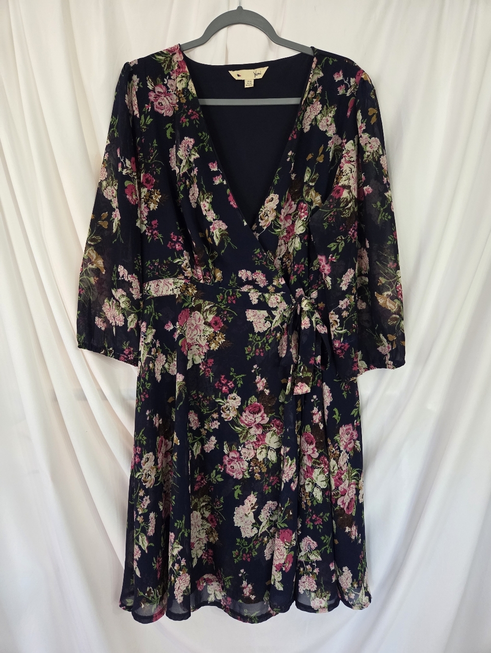 Yumi Floral Wrap Dress - Navy with Pink Roses Size 12/14